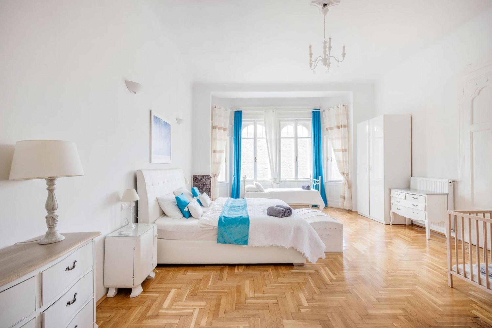 Amazing View Designer Home With Sauna And Jacuzzi 3 Min To Opera House Budapest Exteriör bild